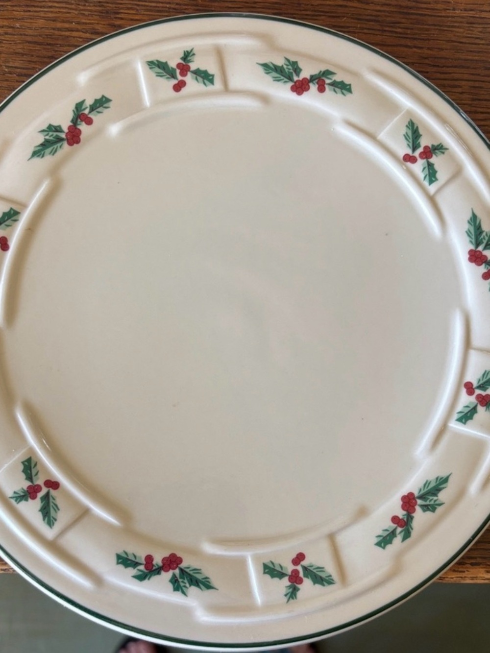 Longaberger Cream Trivet with Green Holly Leaves and Red Berries